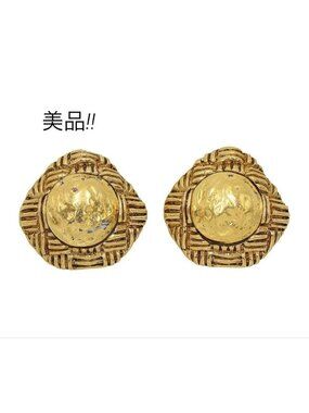 Chanel Diamond Earrings Gold